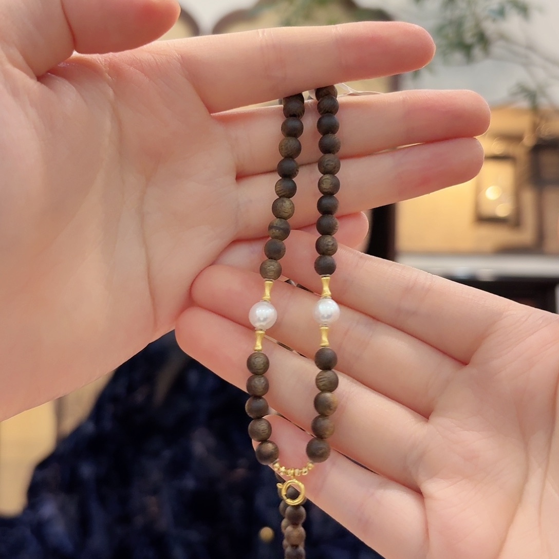 吊坠未镶嵌沉香颈饰