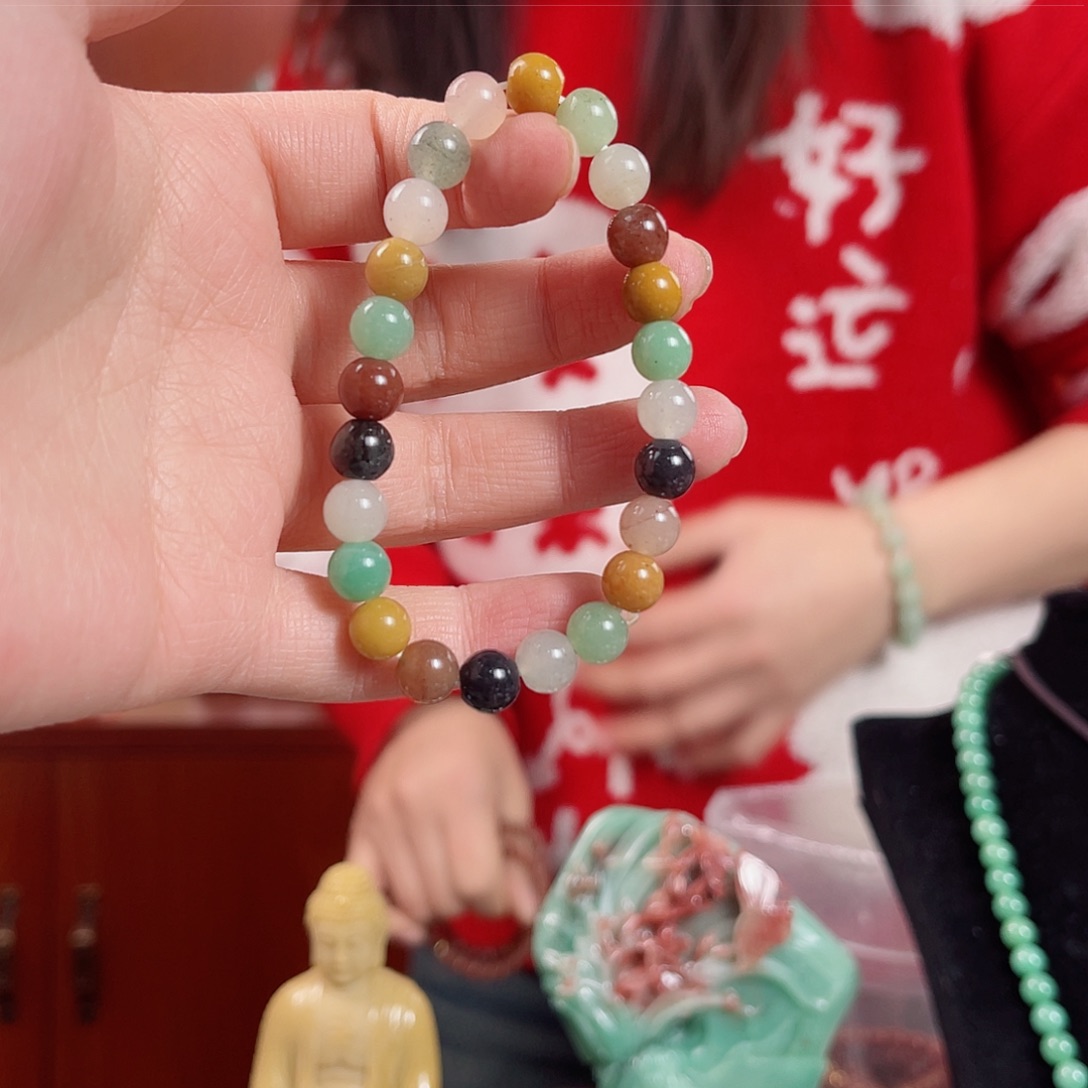 密玉（石英质玉）颈饰未镶嵌