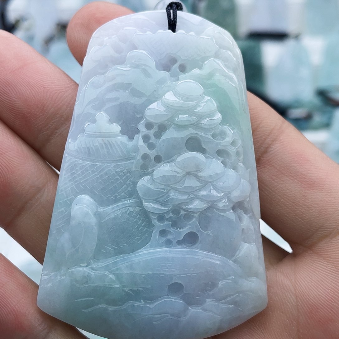 颈饰未镶嵌翡翠小**，翡翠