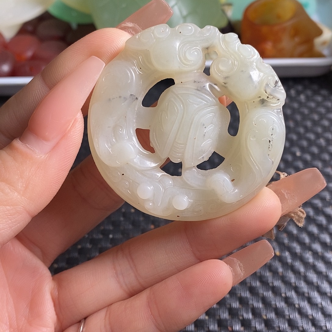 岫岩老玉（透闪石质玉）未镶嵌珠宝奇石