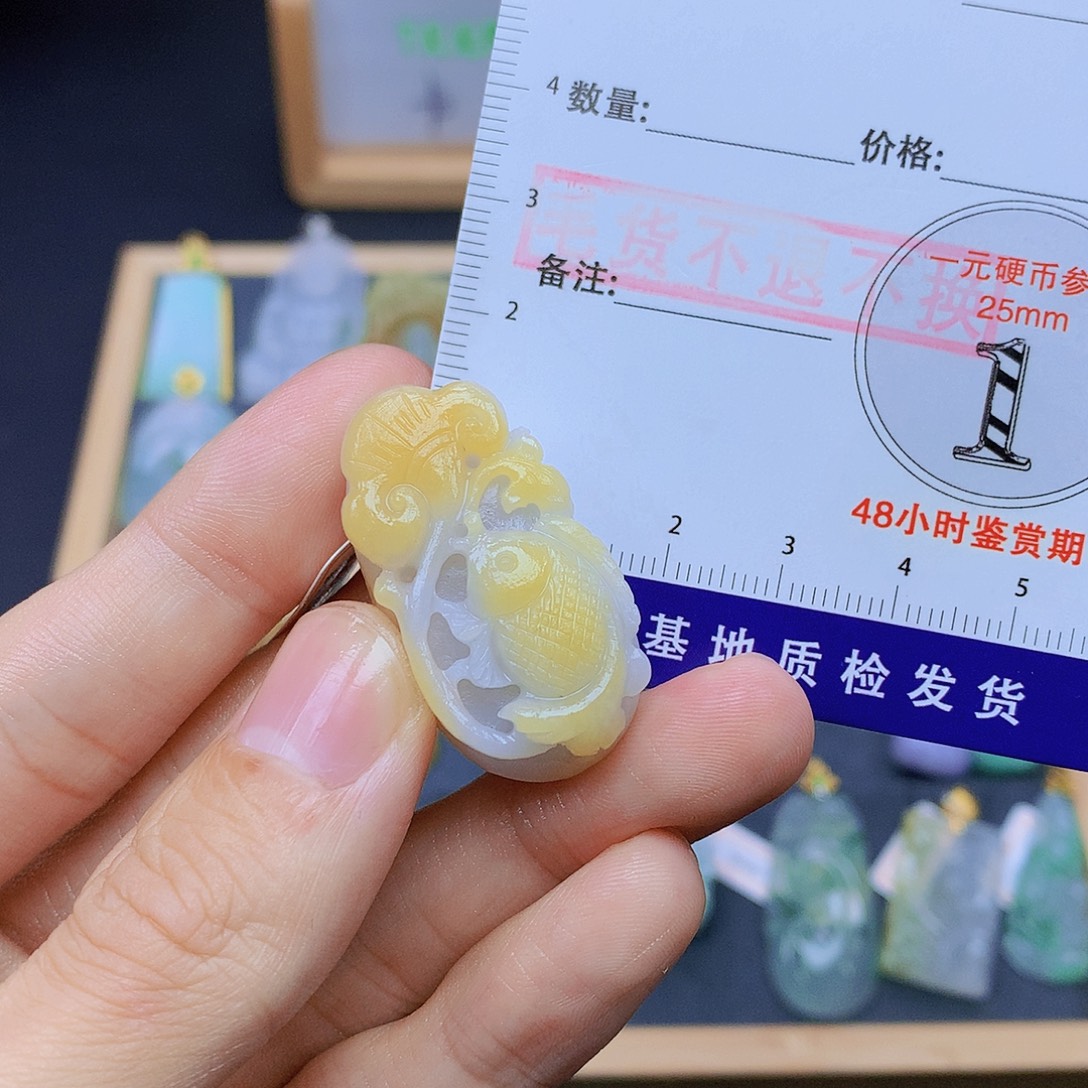 翡翠未镶嵌颈饰翡翠