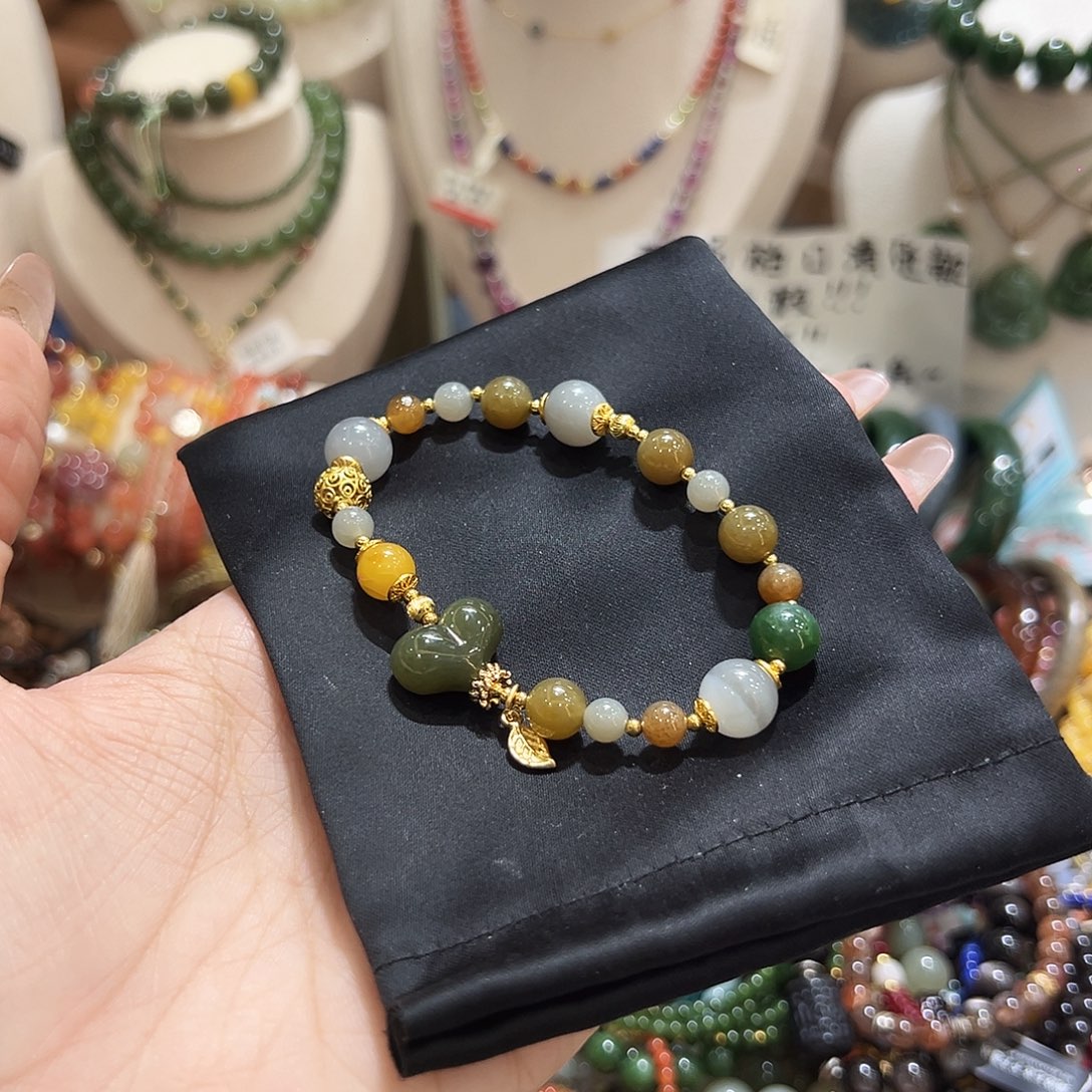 未镶嵌手链和田玉（糖玉）巴**拉