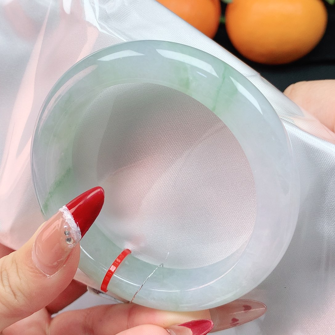 翡翠手镯未镶嵌59圈