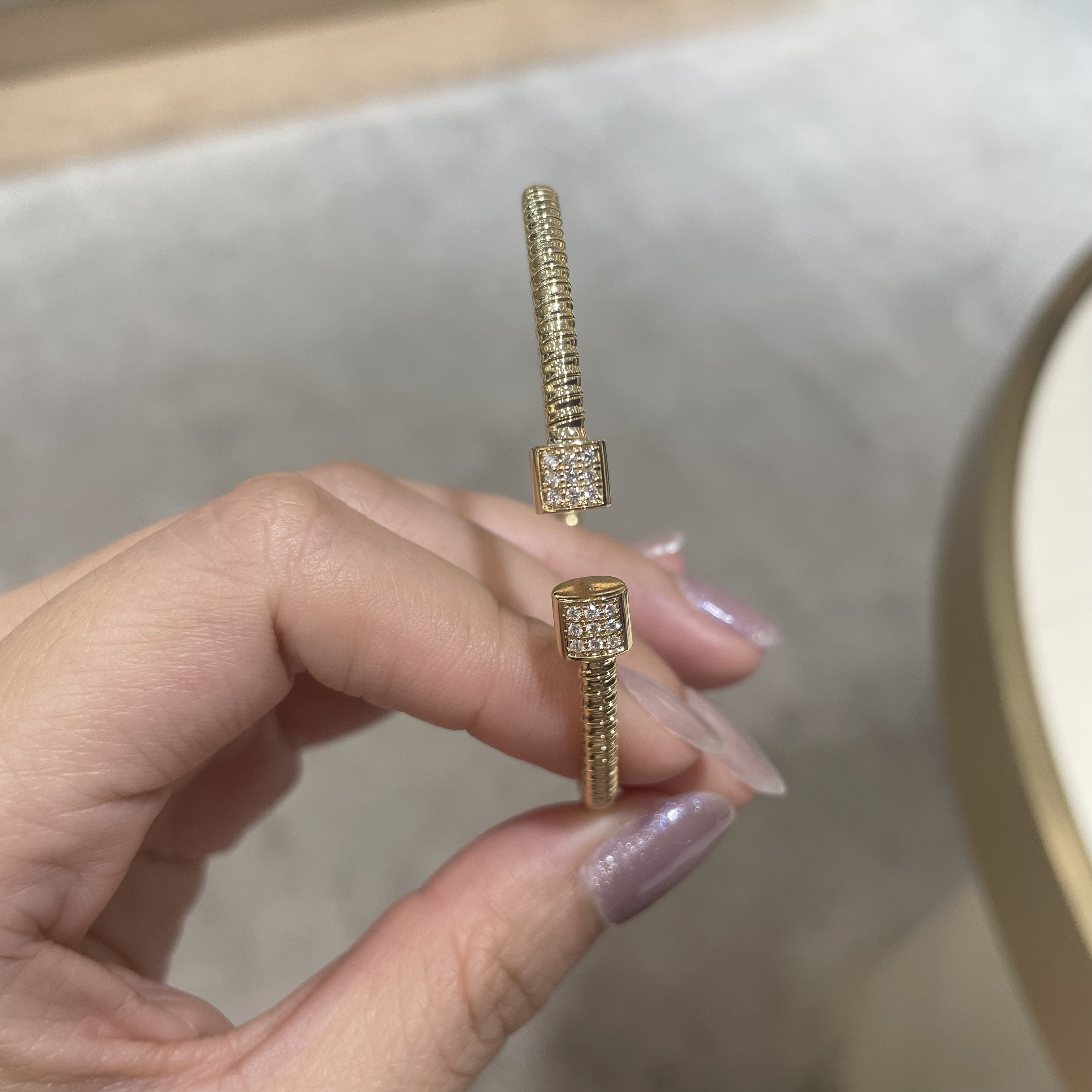 18K黄中号双T钻石手镯