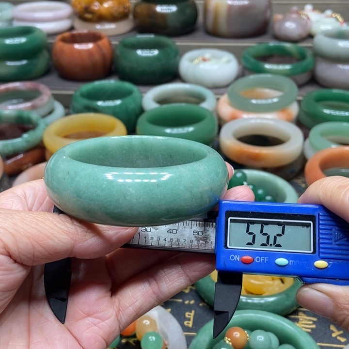 石英质玉手镯未镶嵌萱*儿