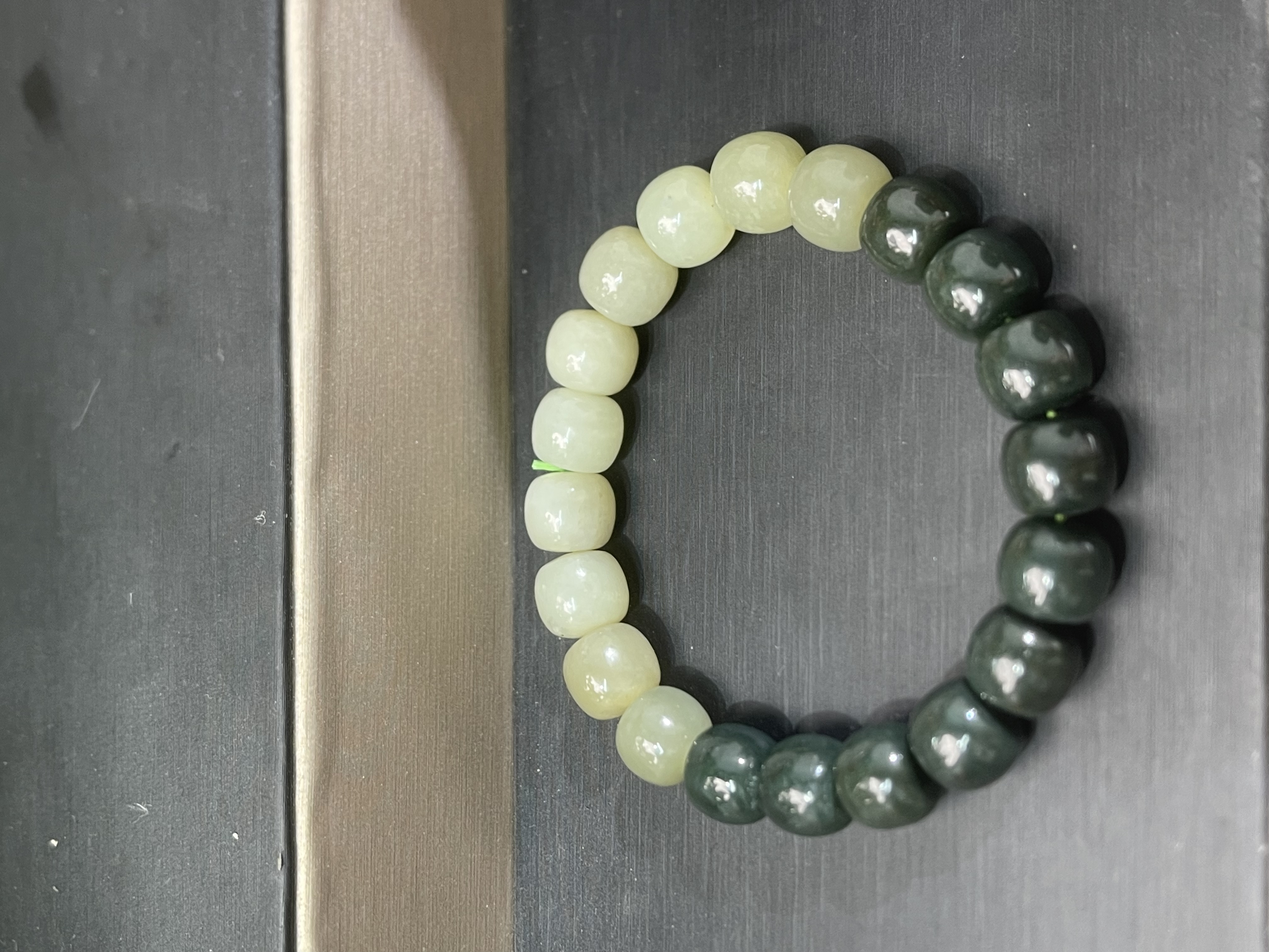 巴依哥新疆和田玉精美手串