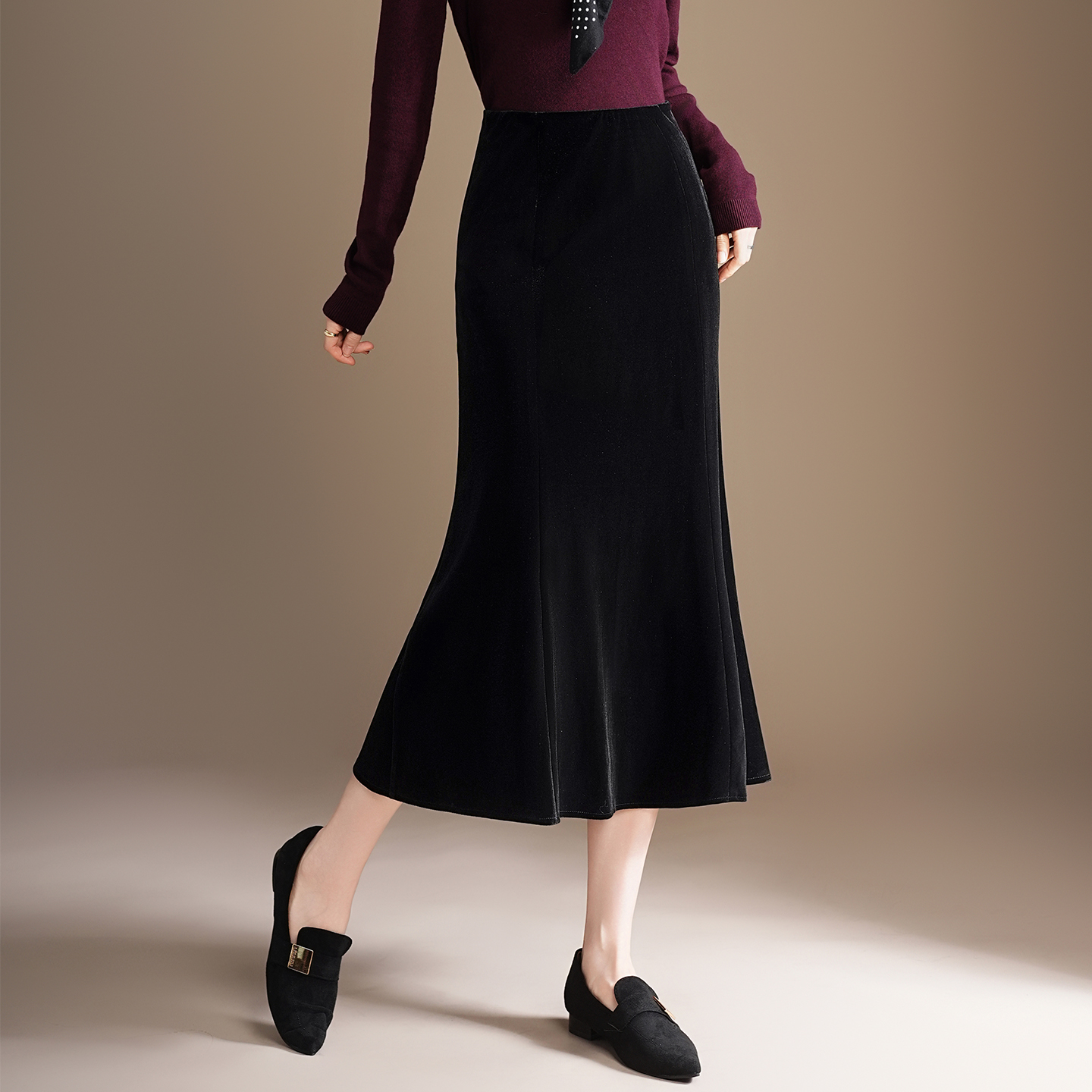 金丝绒半身裙垂感高级感鱼尾裙女裙子2025秋新款小个子气质包臀裙