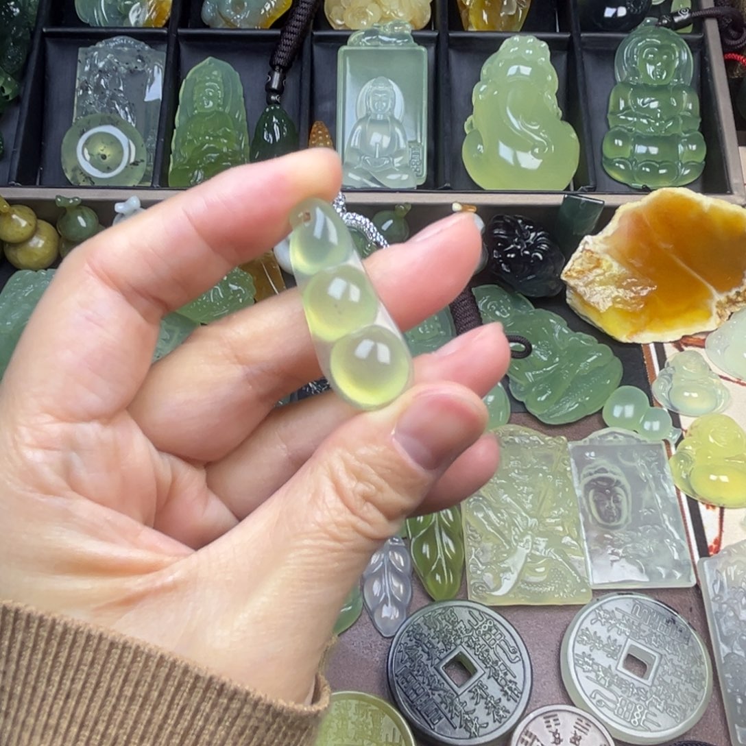 蛇纹石玉未镶嵌吊坠(不含链)