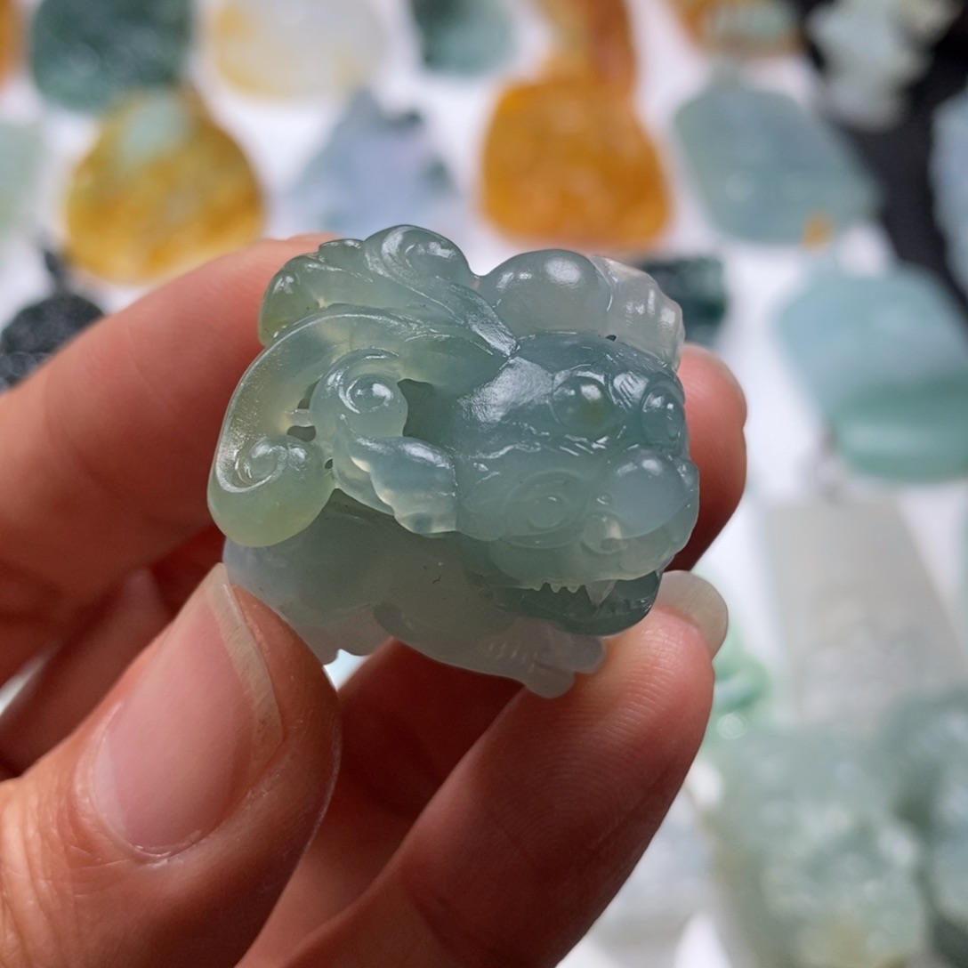 定制翡翠未镶嵌貔貅