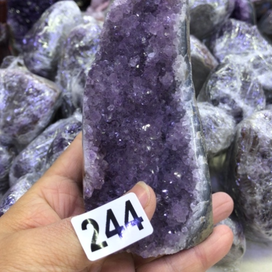 紫晶天然水晶摆件未镶嵌