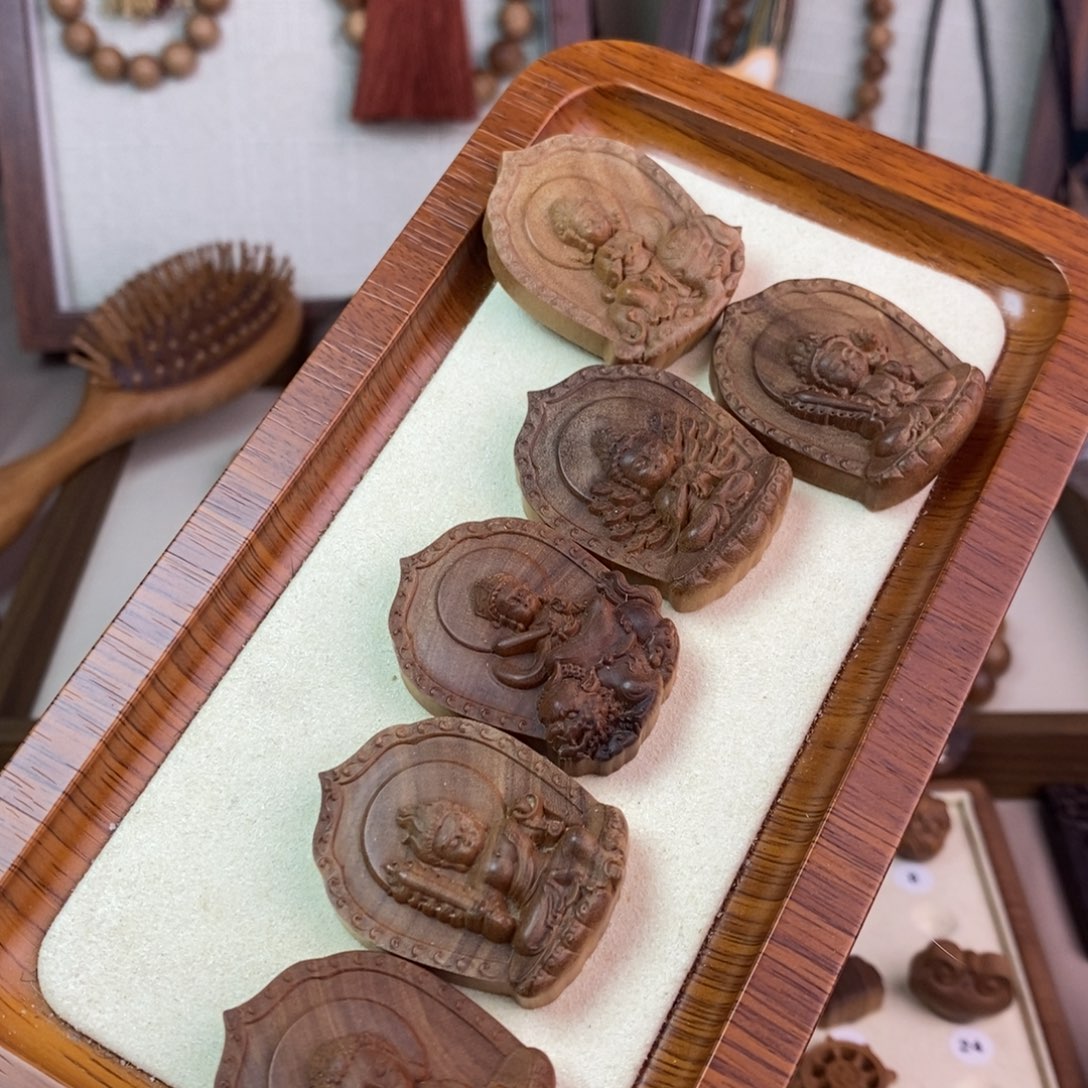 檀香木其他印度迈索尔老山檀瑕疵守护牌多选一