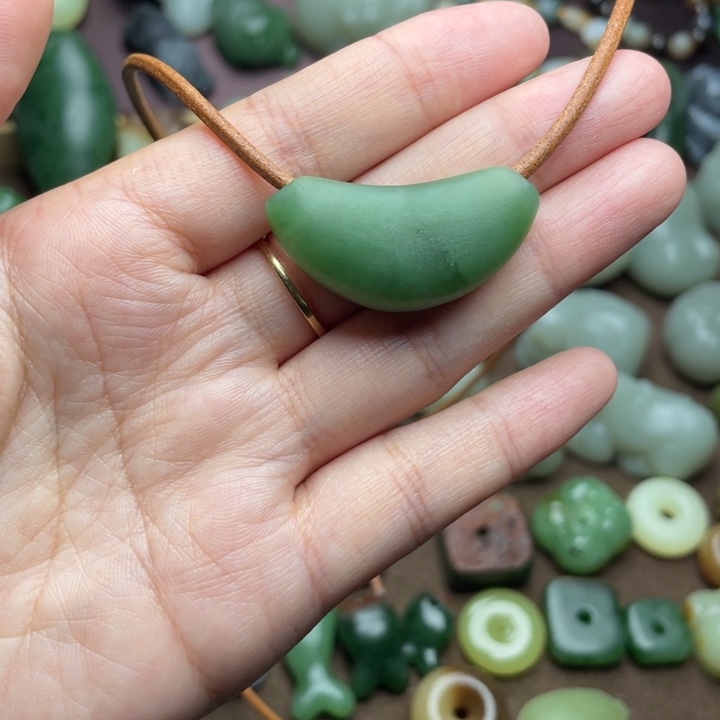 【闪购商品】颈饰未镶嵌和田玉