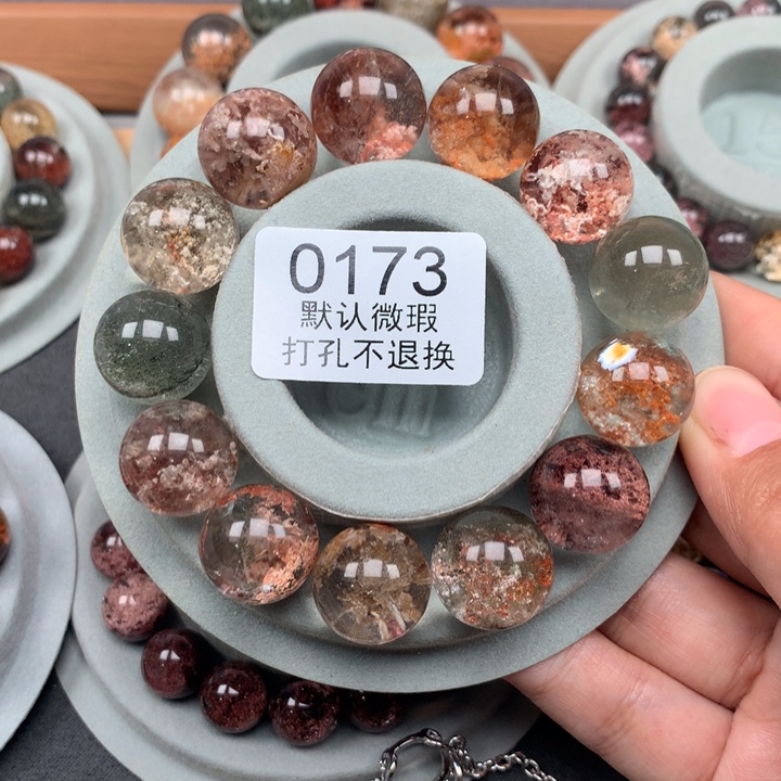 ****肉未镶嵌水晶手串水晶