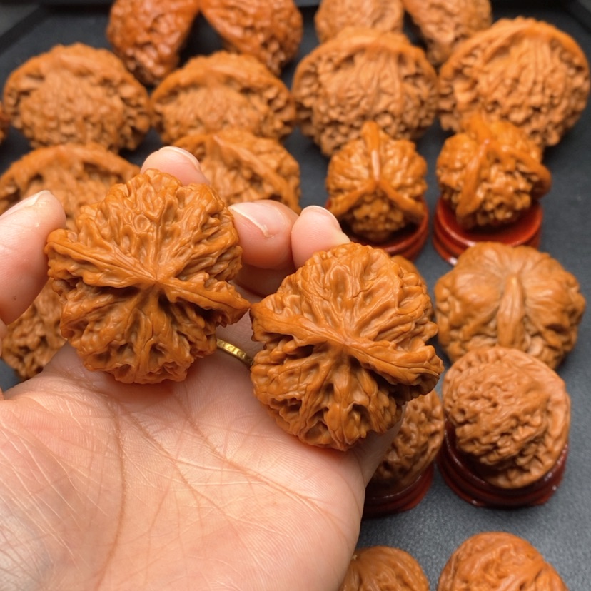 【闪购商品】文玩核桃把件40+苹果园