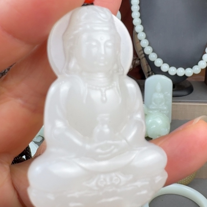 和田玉未镶嵌颈饰