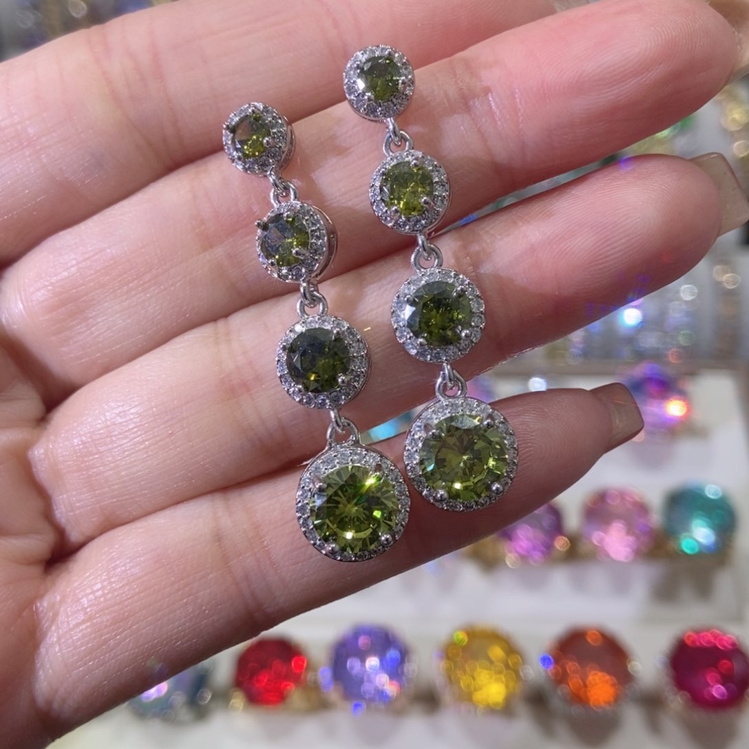 66锆石（处理）耳坠