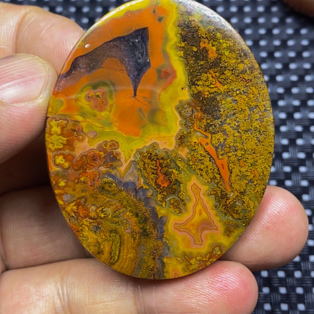 玛瑙/玉髓颈饰未镶嵌朱***?