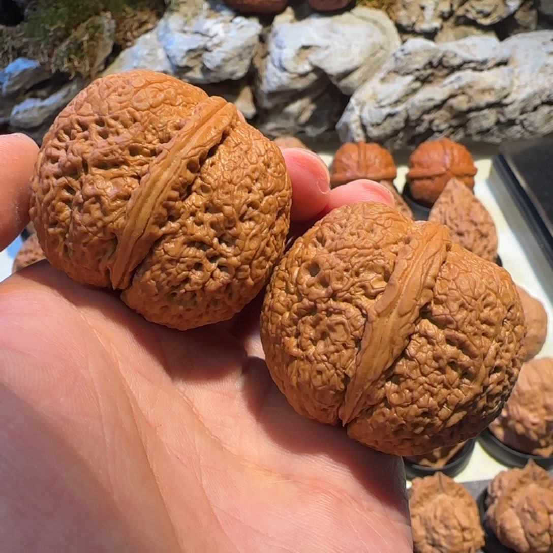 唇***绵文玩核桃把件粗筋密纹炸二