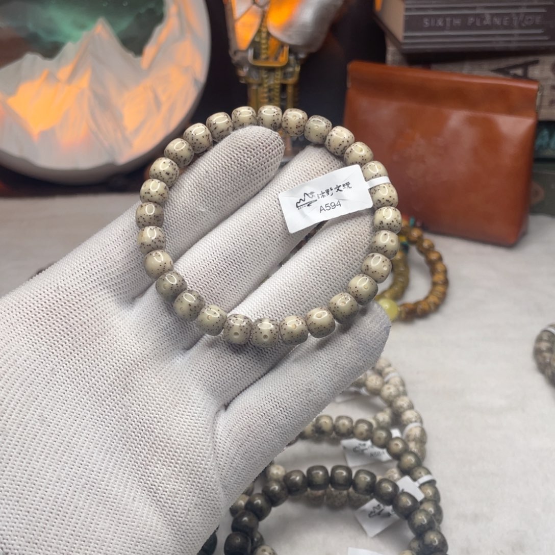 j***y星月菩提手串8x7灰瓷白一线留白针尖星a594