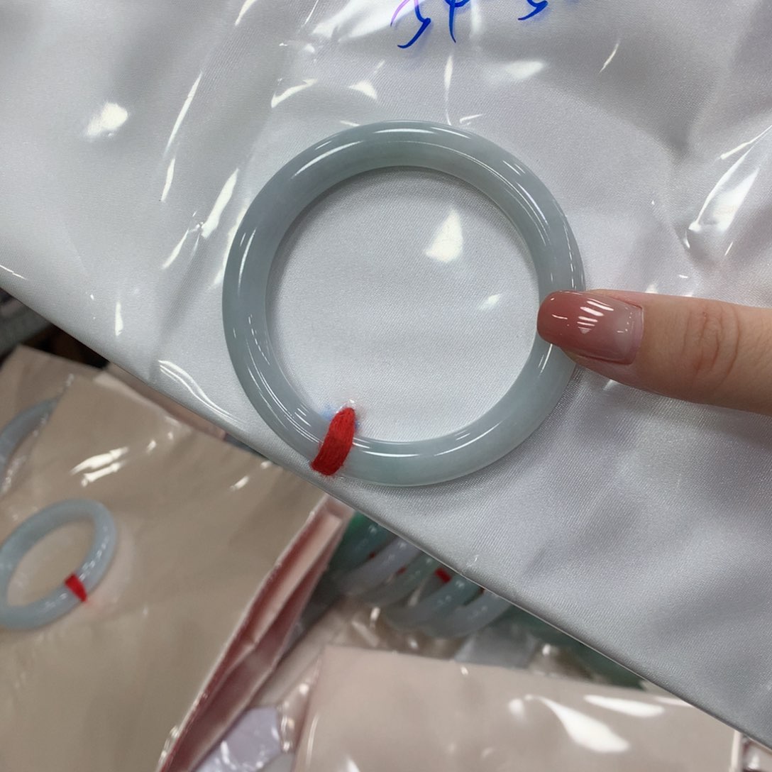 翡翠手镯未镶嵌买断