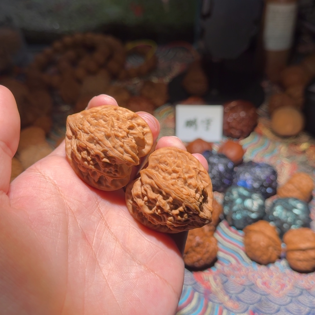 旭***暗文玩核桃把件142号39房山一代灯笼文玩核桃