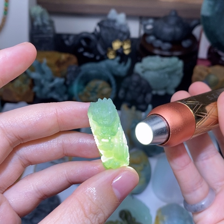 定制翡翠未镶嵌翡翠