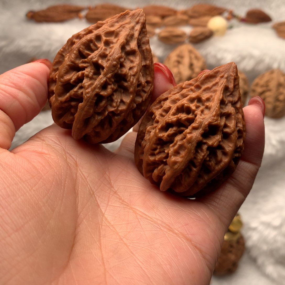 文玩核桃吊坠涂*者小武核桃龙骨塔