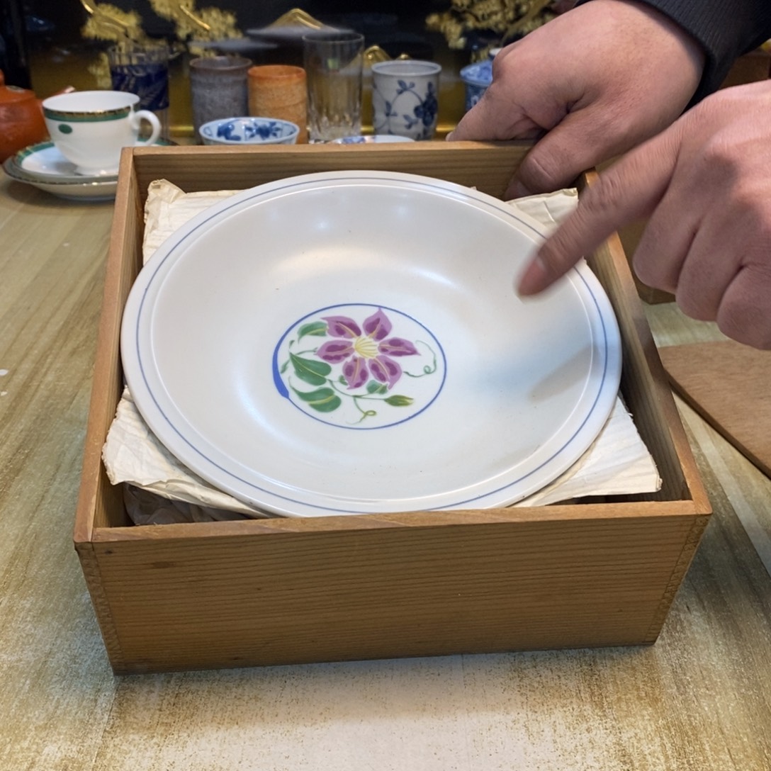 一***烟瓷片易雅集工艺品有限公司