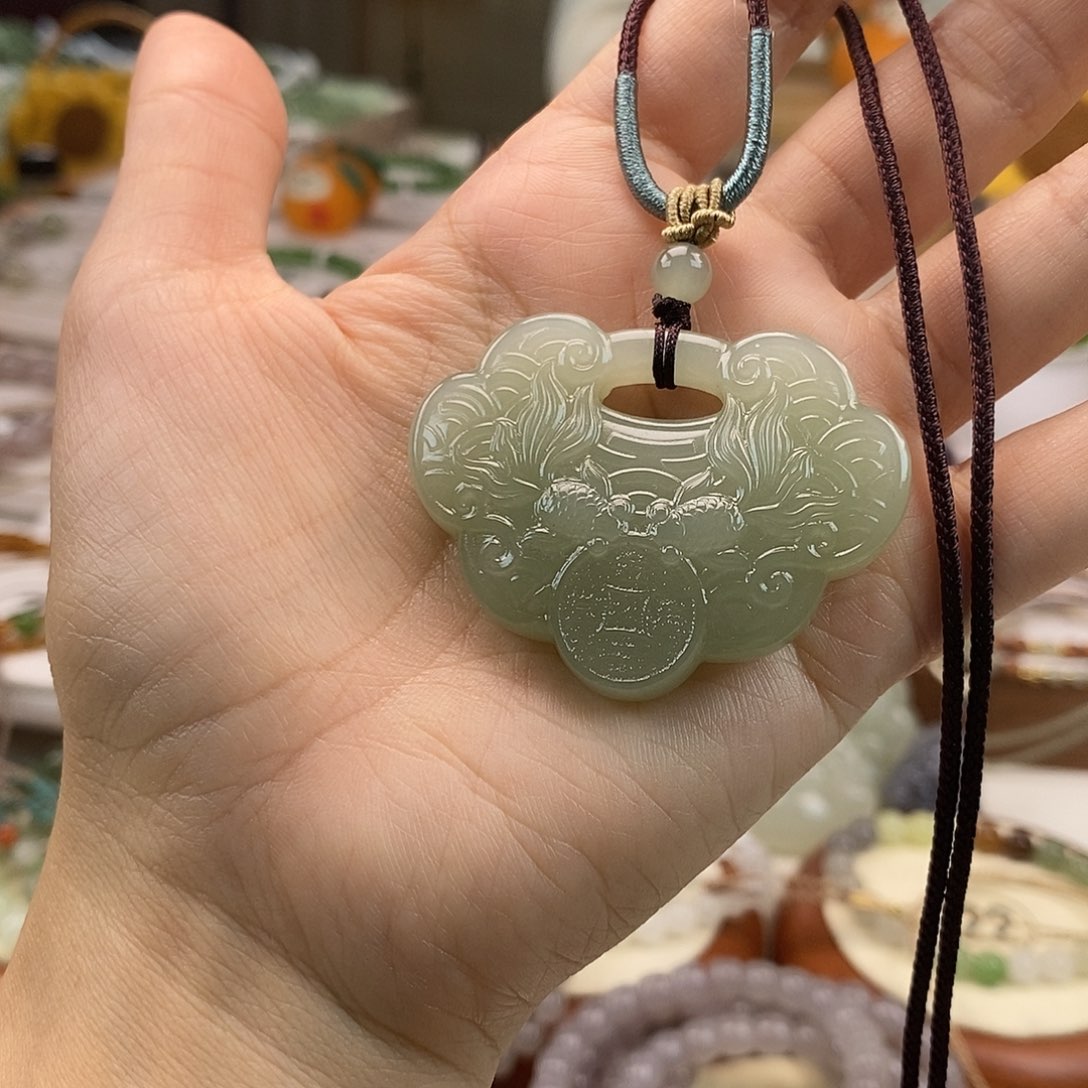 和田玉吊坠(不含链)未镶嵌