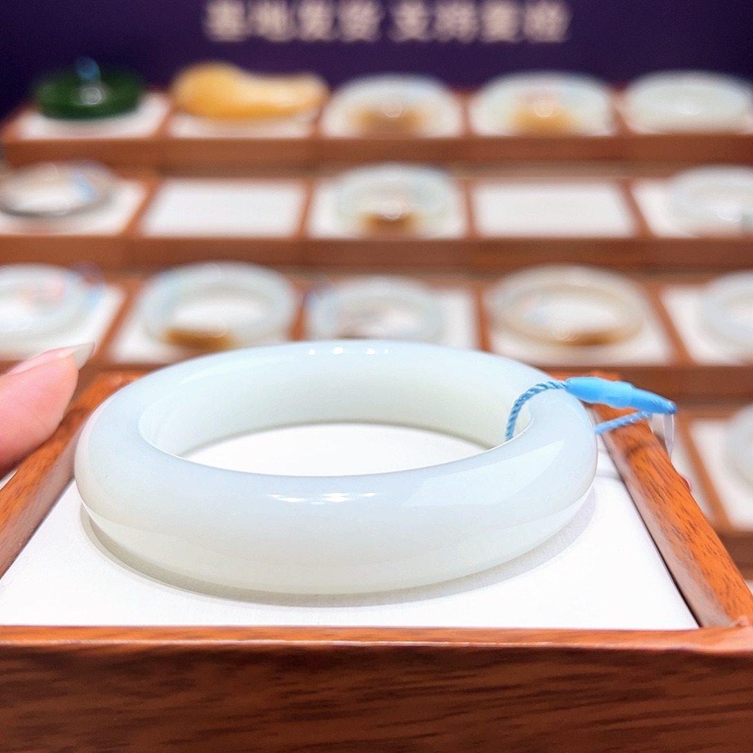 和田玉手镯55/56未镶嵌