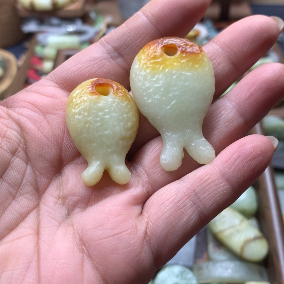 暖***暖蛇纹石玉未镶嵌颈饰