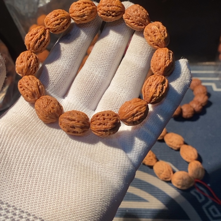 文玩核桃手串……77