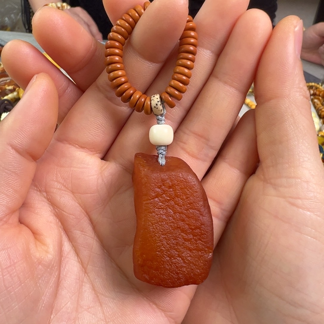 蜜蜡裸石未镶嵌蜜蜡