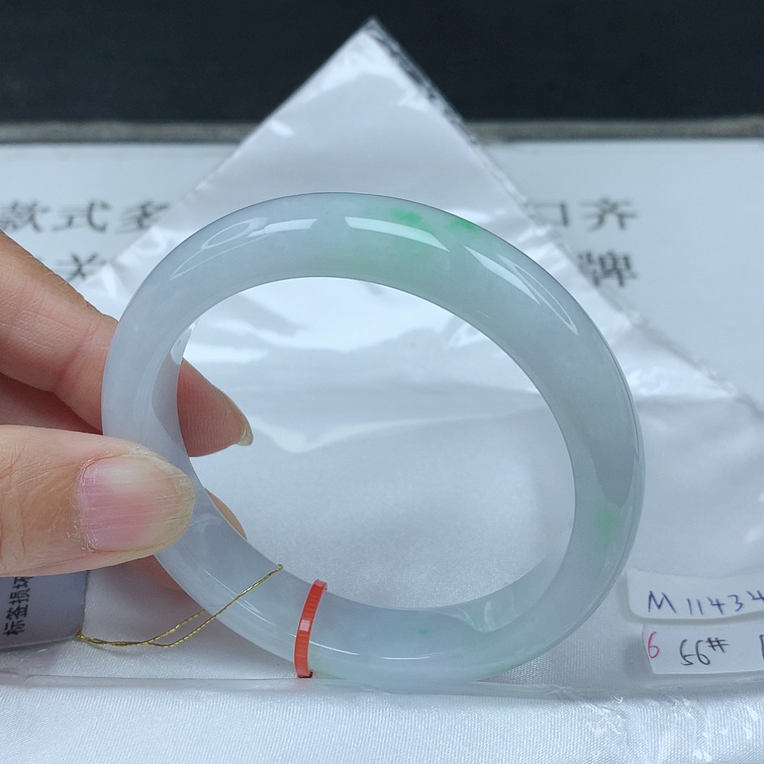翡翠未镶嵌手镯56圈4343