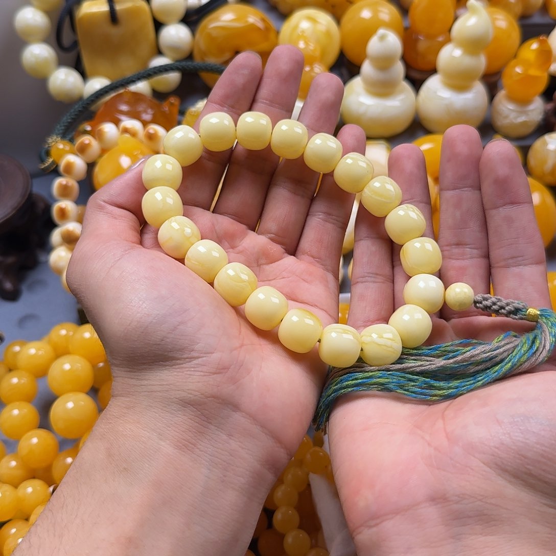 蜜蜡珠宝奇石未镶嵌同料焦皮白蜡老型15mm手持