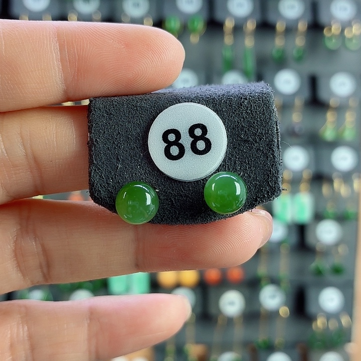 和田玉18K金镶嵌耳饰