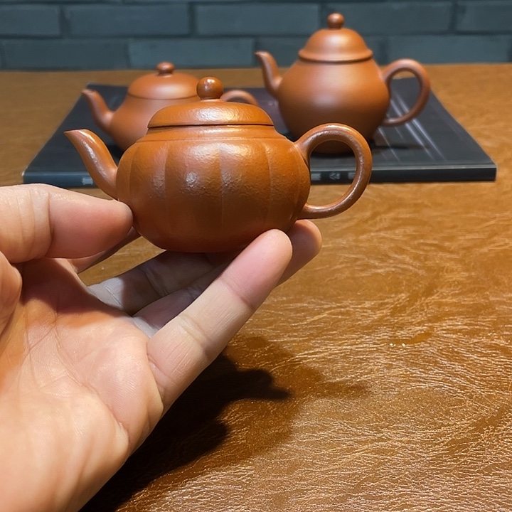 茶壶紫砂宜兴紫砂壶收藏起来慢慢