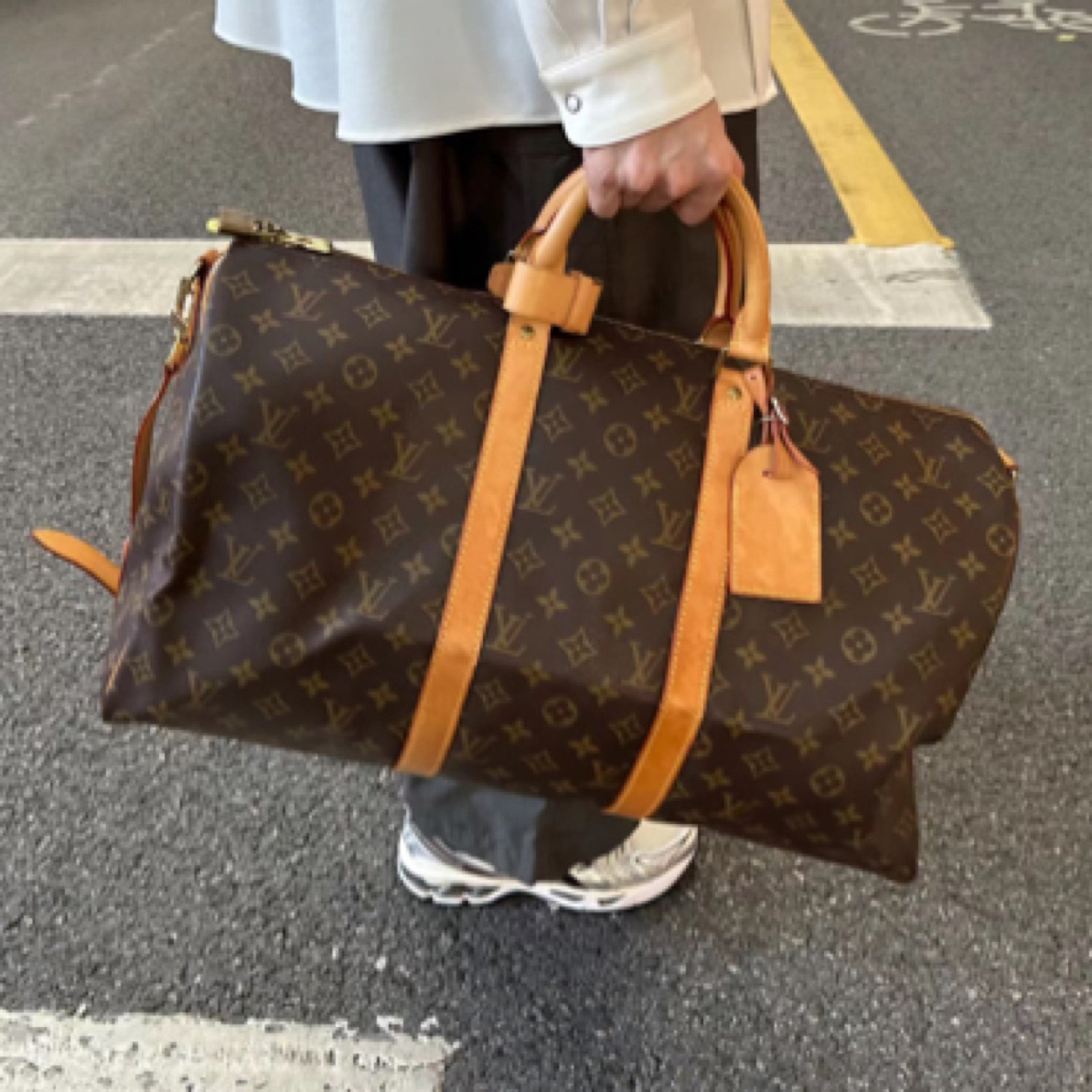 95新 LouisVuitton/路易威登 旅行袋50肩带款好成色且曼