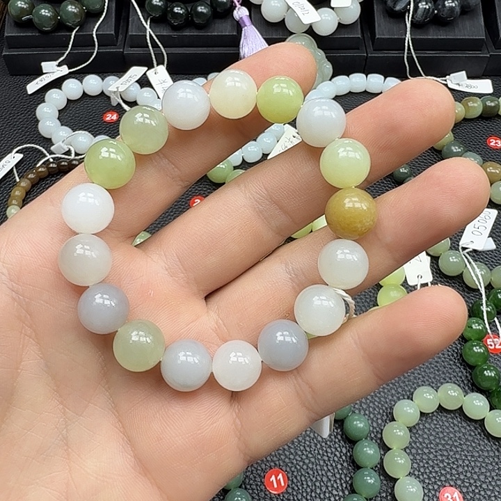 和田玉未镶嵌手链