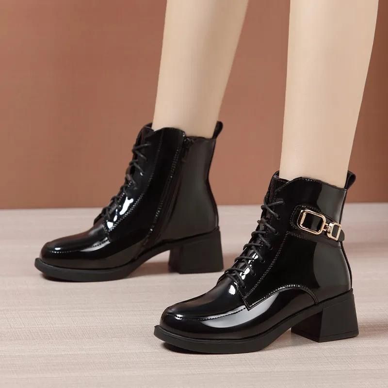 814系带马丁靴女英伦风单靴显脚小女款加绒棉靴小个子漆皮短靴黑