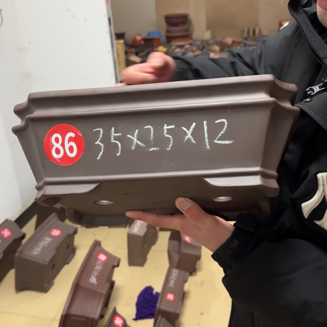 紫砂花盆呜呜呜呜