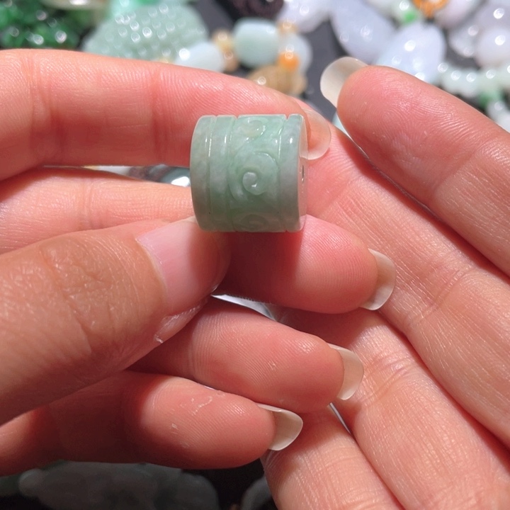 【闪购商品】翡翠颈饰未镶嵌天然翡翠