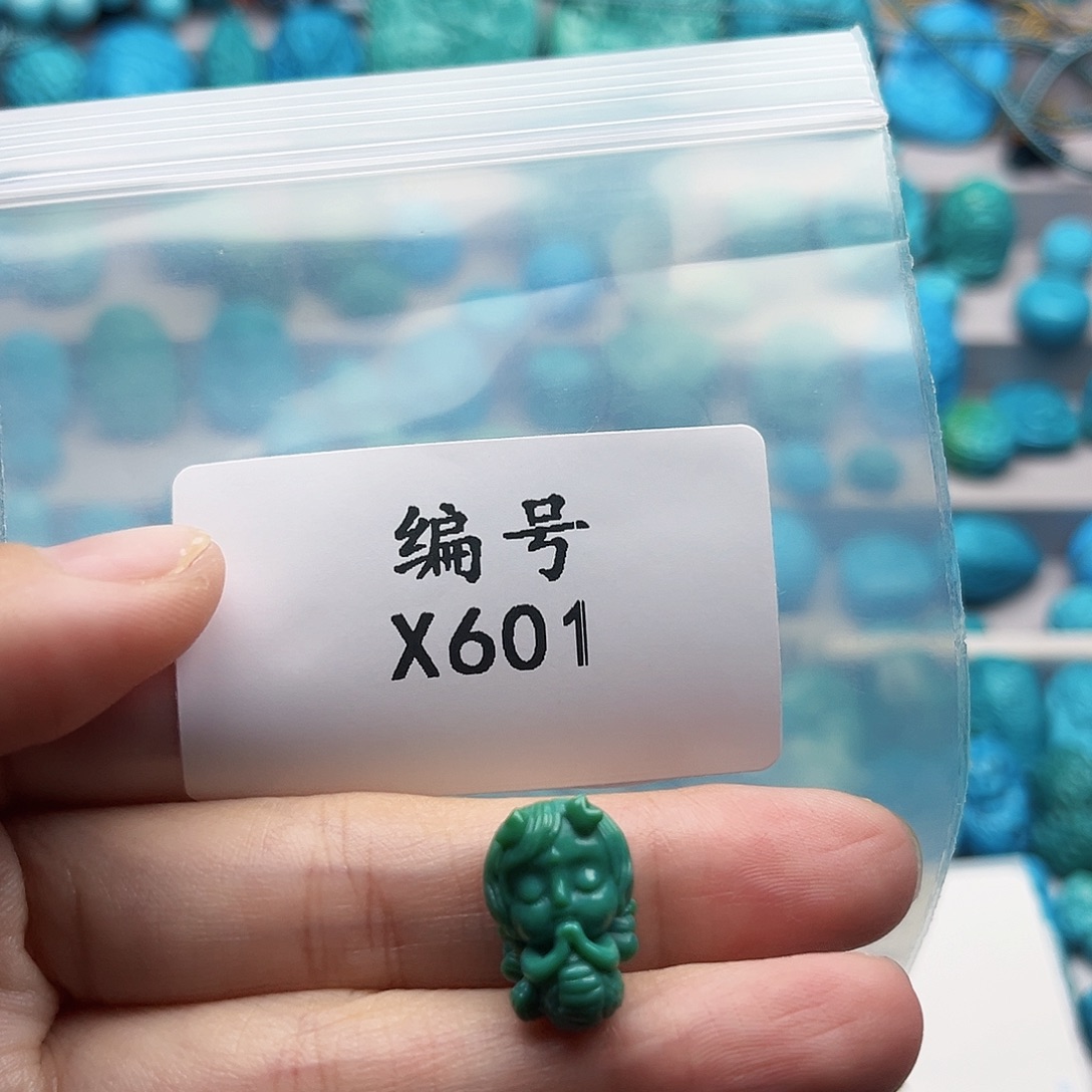 未镶嵌绿松石天然原矿雕刻绿松石