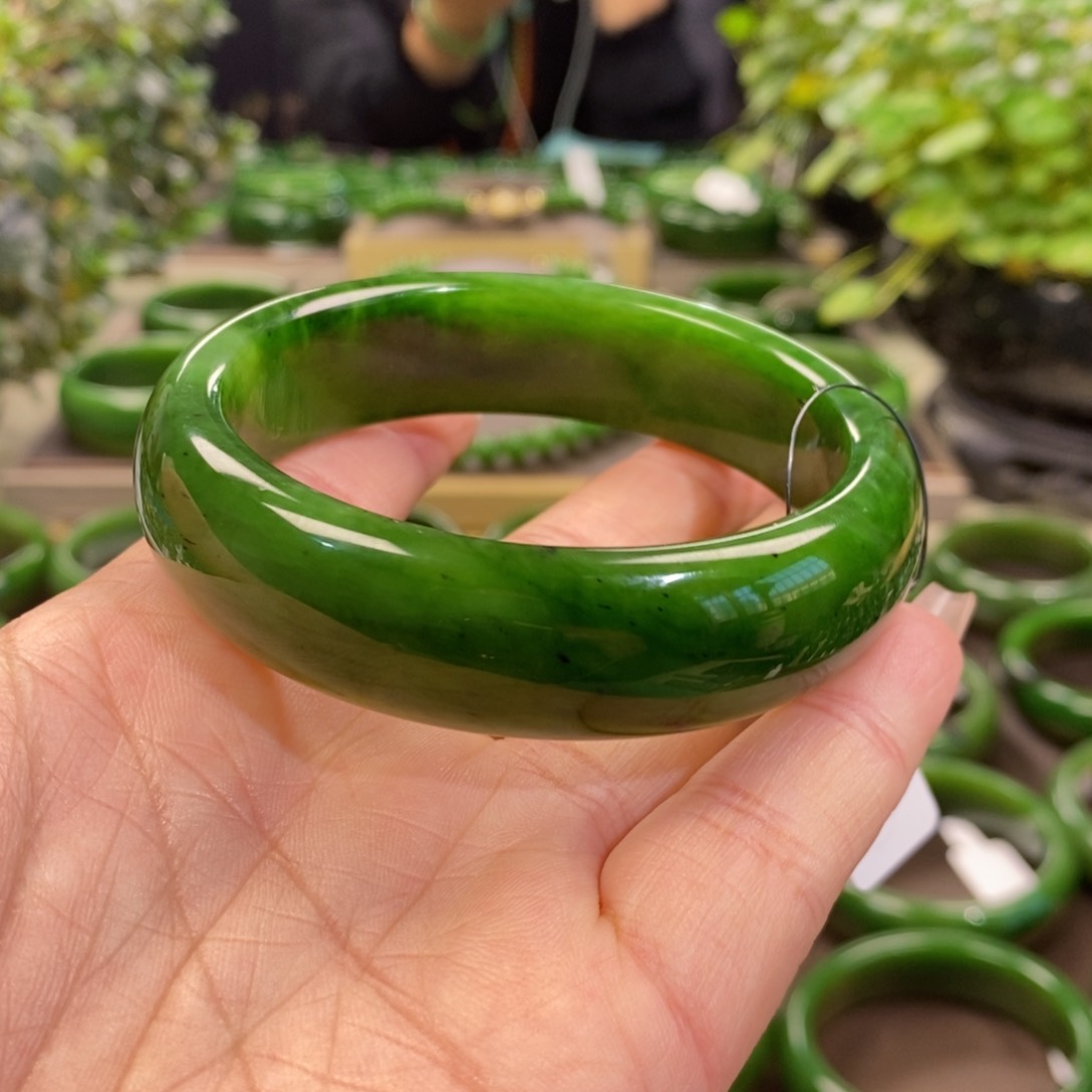 和田玉（碧玉）手镯未镶嵌