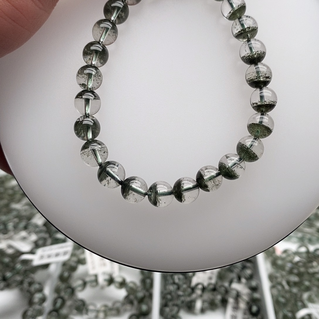 刘***妞水晶手链未镶嵌绿幽灵手链