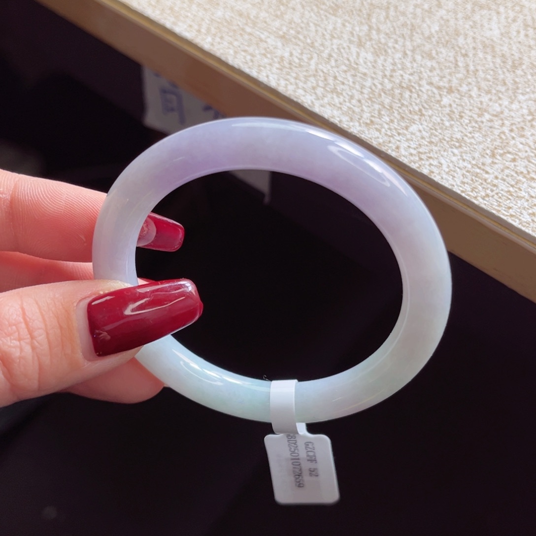 翡翠手镯未镶嵌手镯