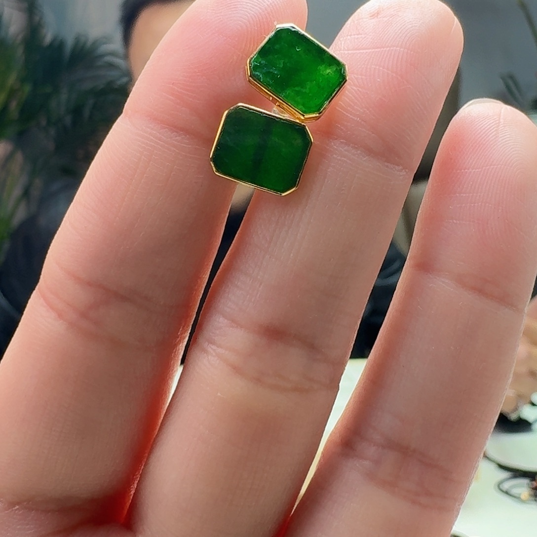 翡翠耳饰18K金镶嵌天然