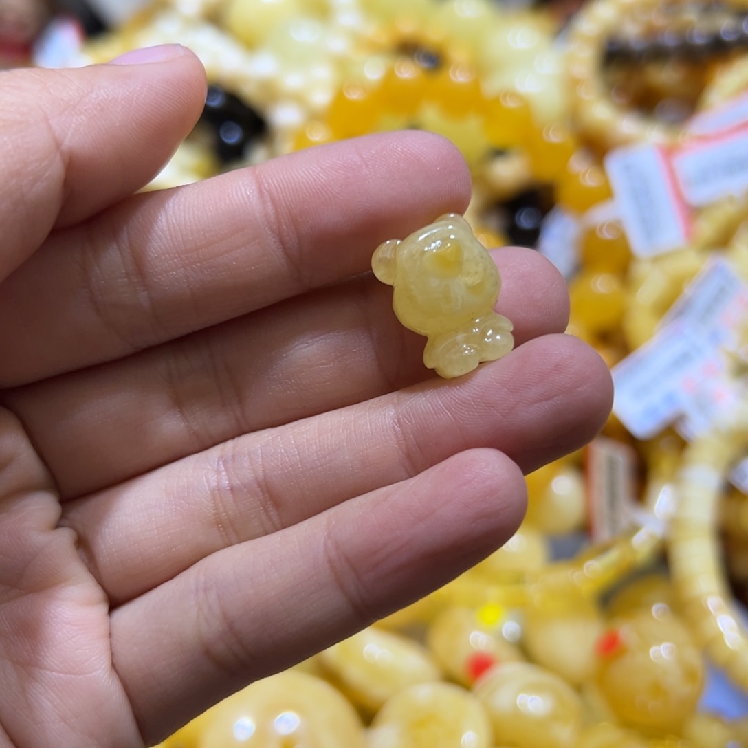 琥珀珠宝奇石未镶嵌