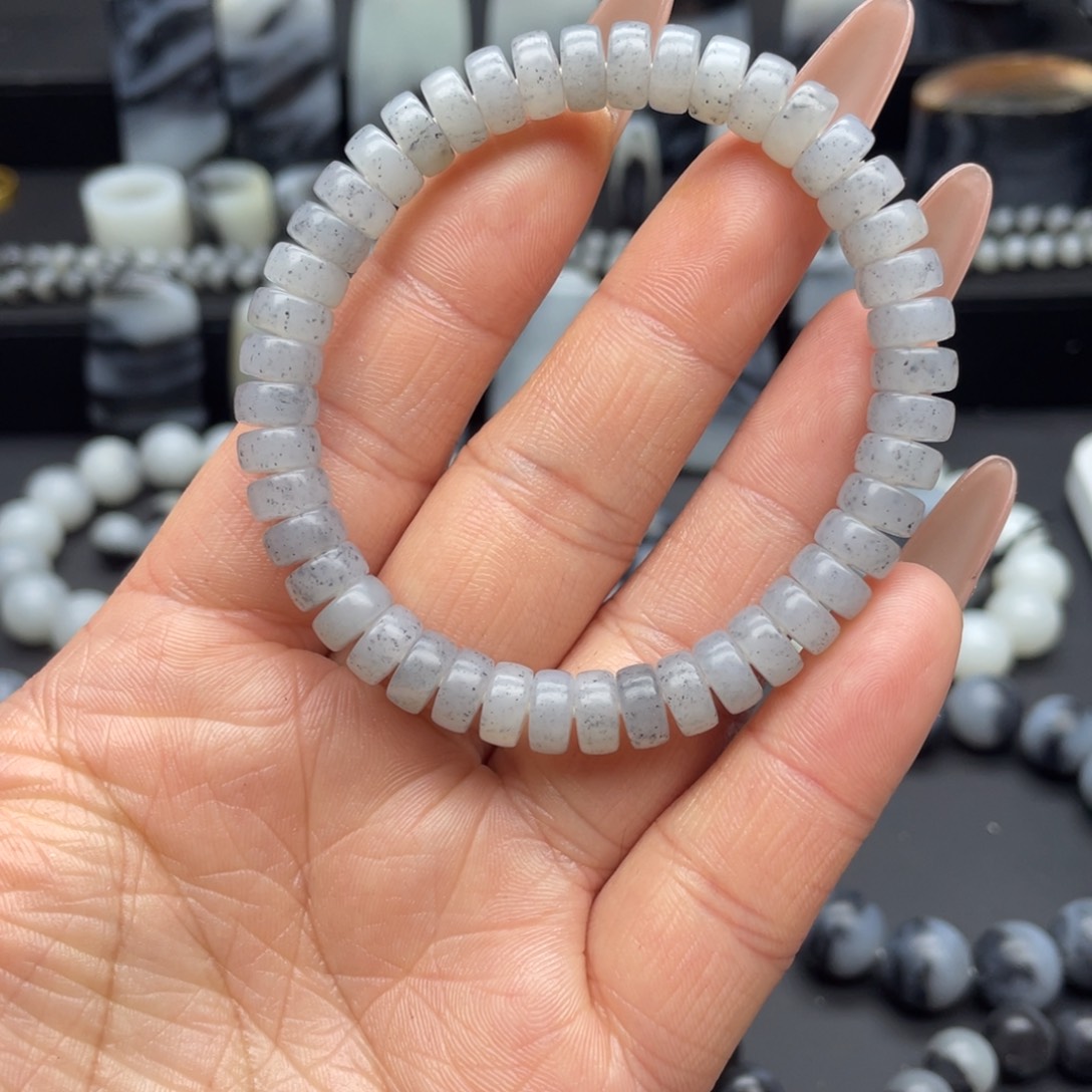 和田玉手串未镶嵌