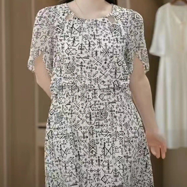 静奢风中长裙显瘦夏季高腰连衣裙收腰中长款女士女装圆领蕾丝